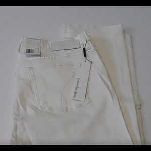 NWT Calvin Klein Jeans Ultimate Skinny 33x32